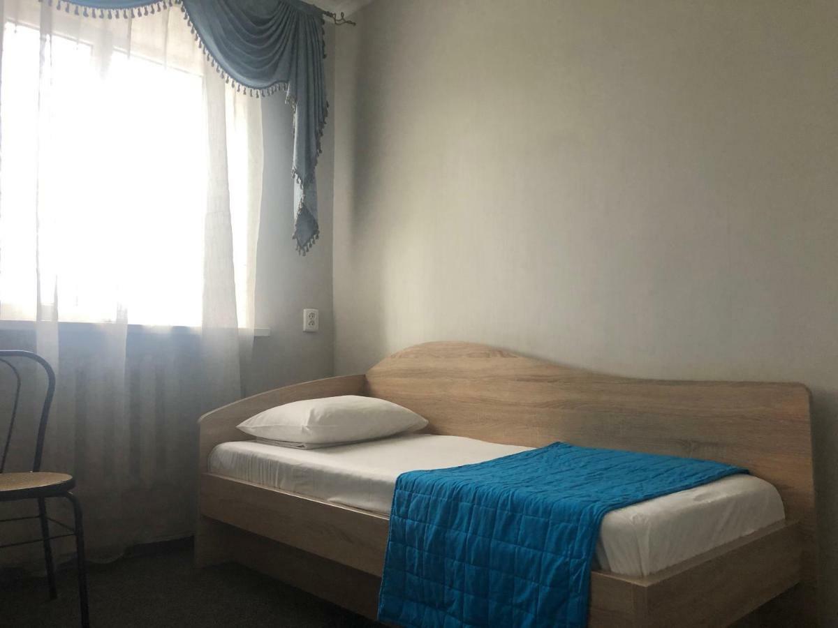 U Fedora Hotell Oleksandriia Exteriör bild